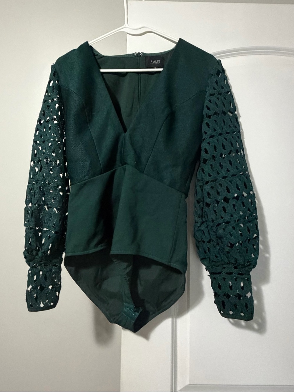 Deep Green V-Neck Lace Sleeve Bodysuit